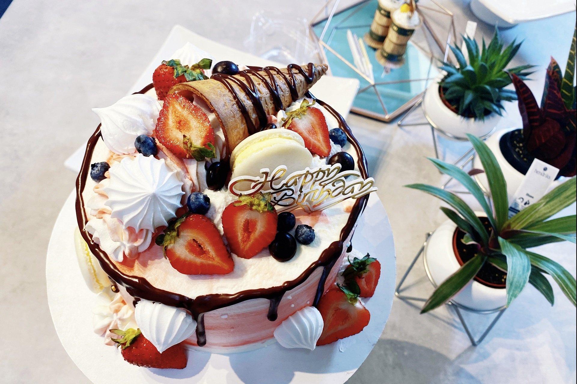 *EXPRESS* Fruit Cone - Cake - Dessert - Birthday - Event -The Place Toronto